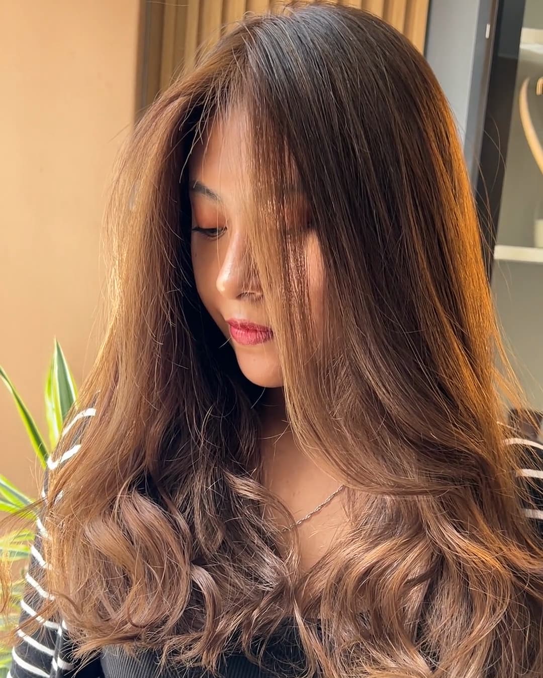 Balayage con ondas de Cleo Spa, frame de video publicado en TikTok