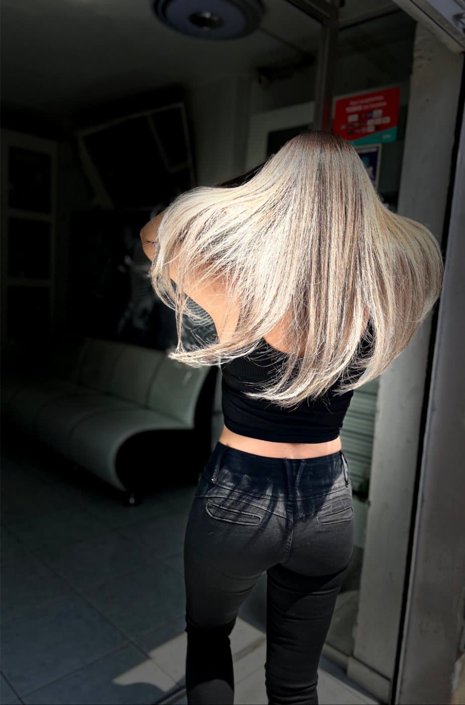 Balayage platino realizado en Cleo Spa